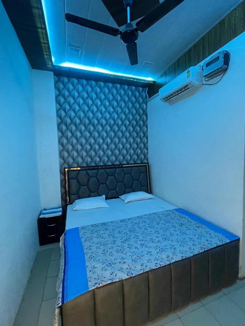 Hari Krishnam Residency Hotel Mathura Exterior foto