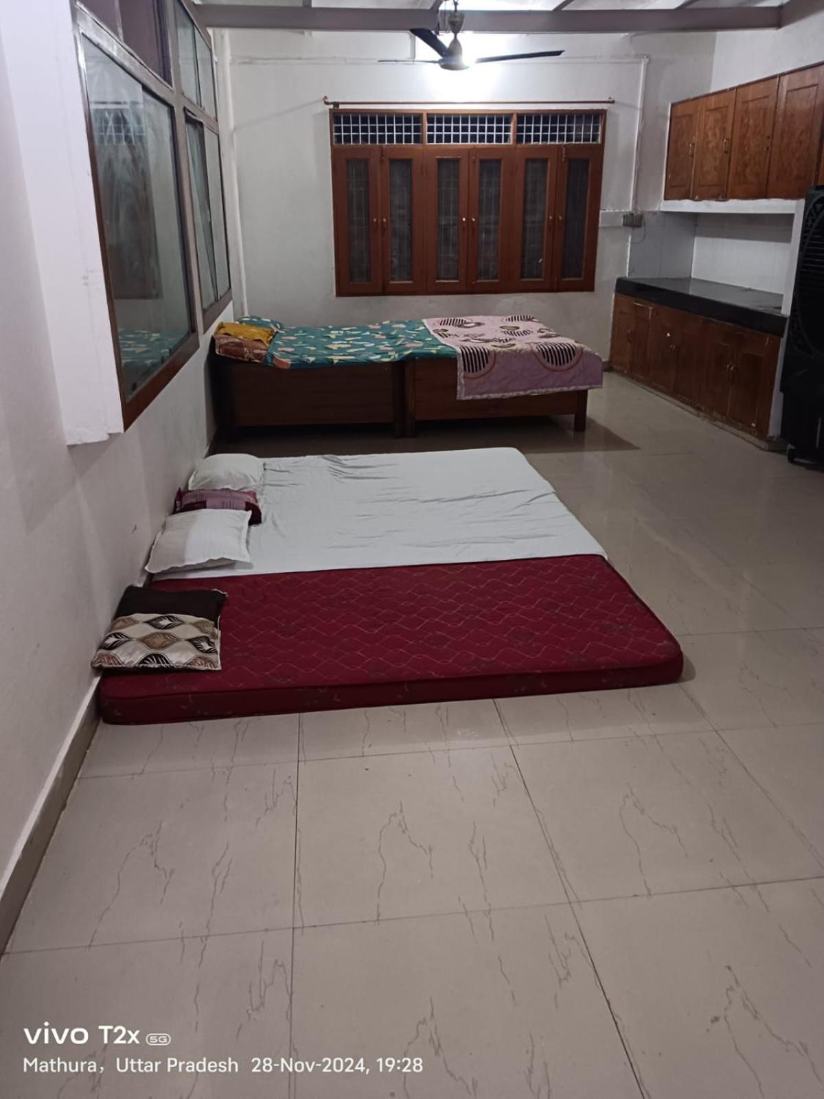 Hari Krishnam Residency Hotel Mathura Exterior foto