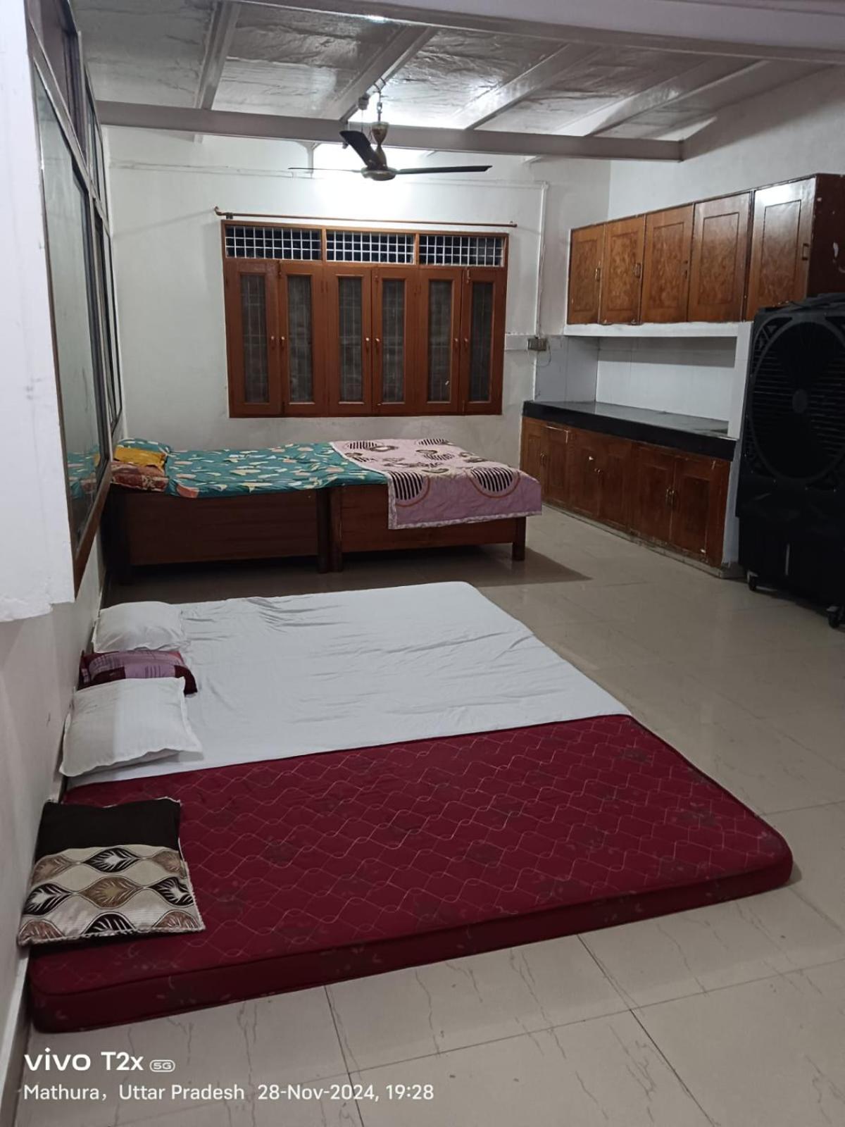 Hari Krishnam Residency Hotel Mathura Exterior foto